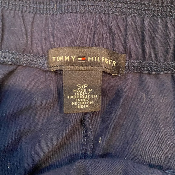 Tommy Hilfiger Navy Blue and Red Flowy Shorts S - Picture 2 of 3